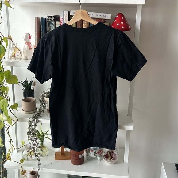 Aritzia bear tee - Picture 3 of 3